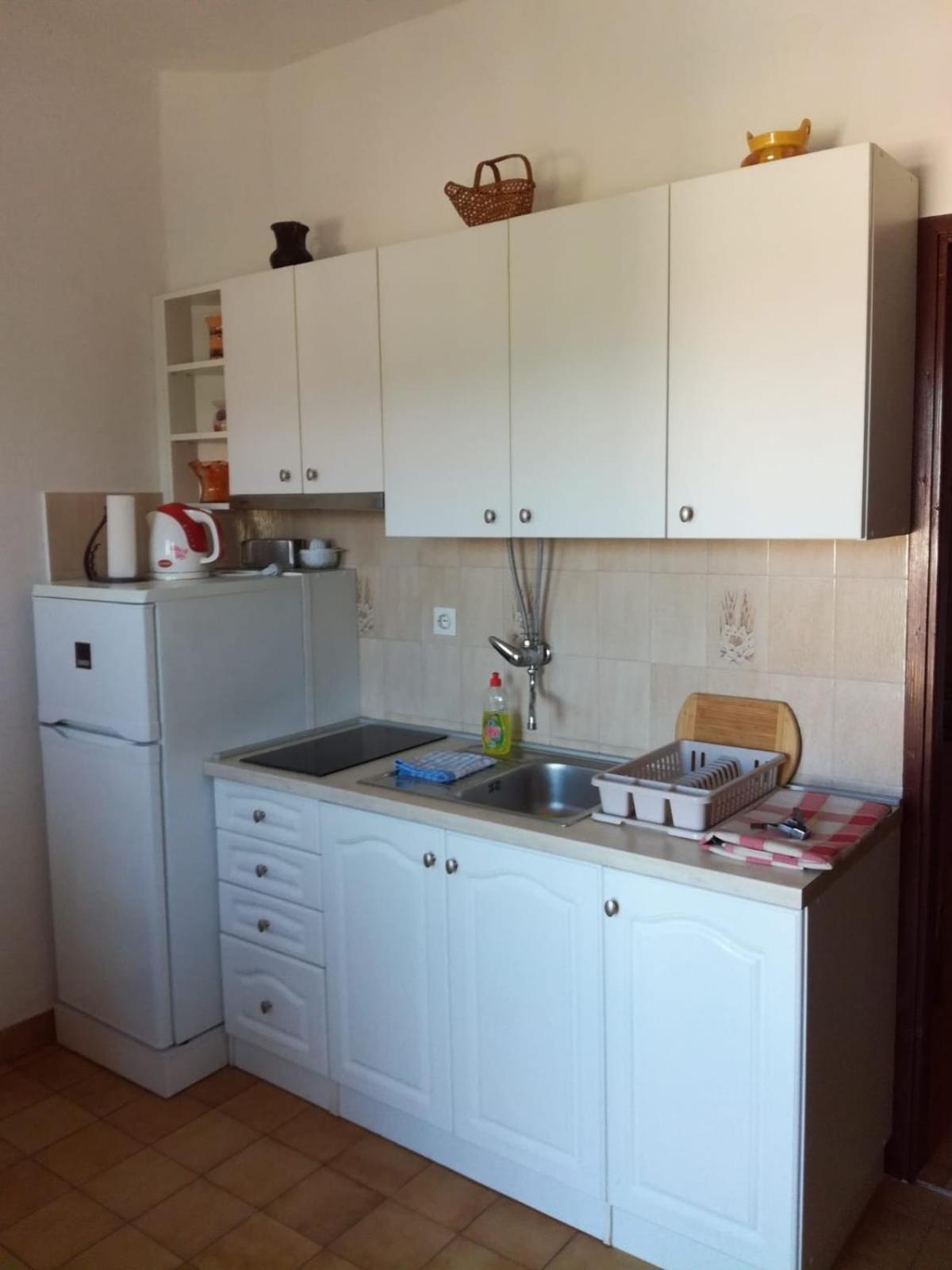 Apartment Kukljica 8237C Екстериор снимка